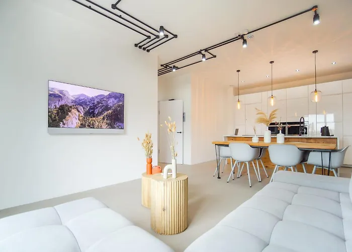 Scandinavian By The Heim Residences
